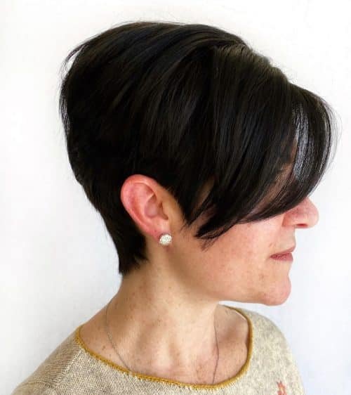 Pixie mit langem Pony
