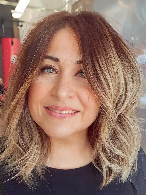 Schulterlanger Bob mit Ombré