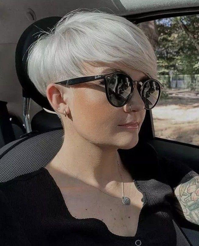 Undercut-Pixie im Alltag