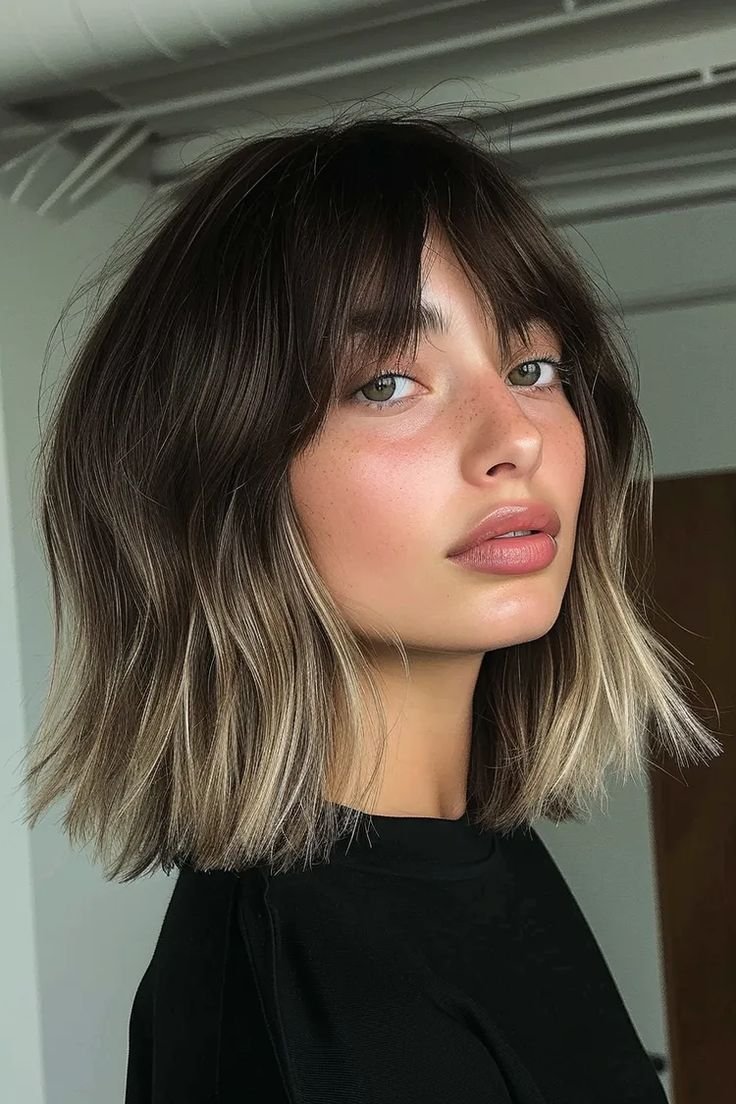 Der gestufte Bob mit Curtain Bangs